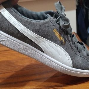Puma Shoes - Grey suede puma sneaker Puma Shoes - Grey suede puma sneaker